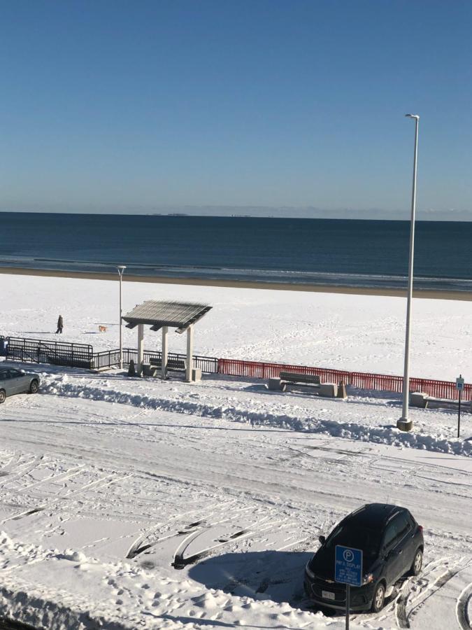 Ocean Front Condo In The Heart Of Hampton Beach Exterior photo