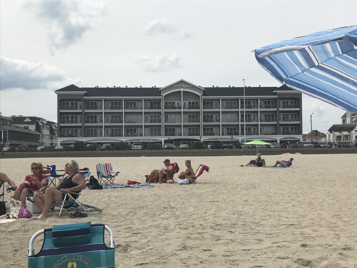 Ocean Front Condo In The Heart Of Hampton Beach Exterior photo